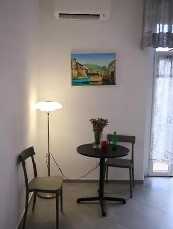 Lamarmora ゲストハウス