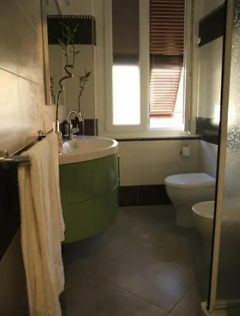 ゲストハウス Lamarmora ラ・スペツィア